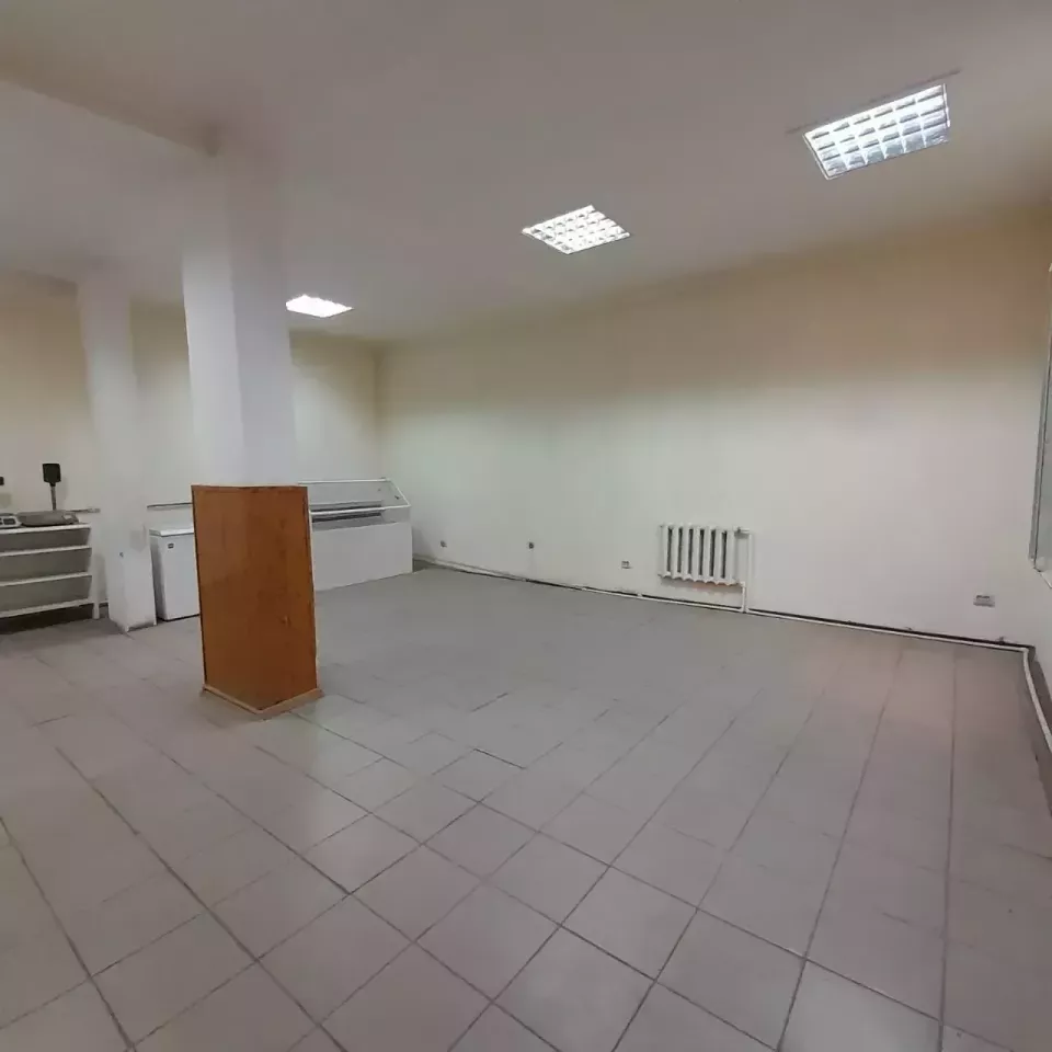 Продается отдельно стоящее 3-х этажное здание 186 кв. - Оренбург