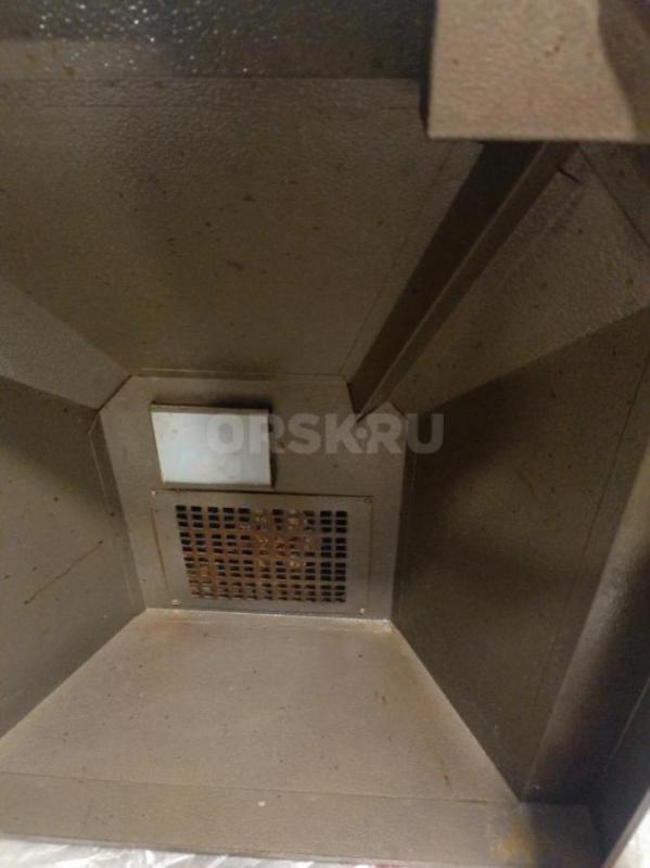 Продам вытяжку 600*600 , колена, б/у за 300 руб . район ул Волкова - Орск