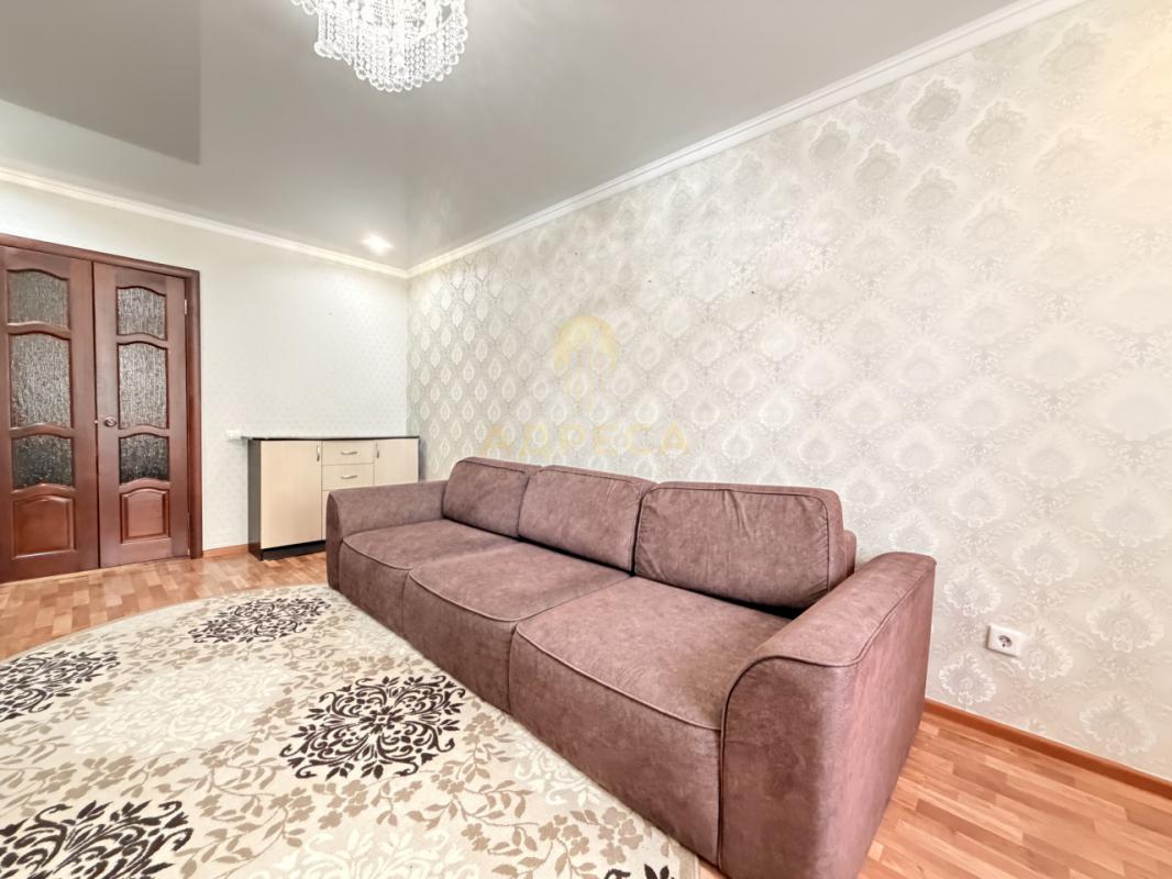 Продаётся тёплая, уютная квартира с удобной планировкой, общей площадью 40,1 кв. - Оренбург