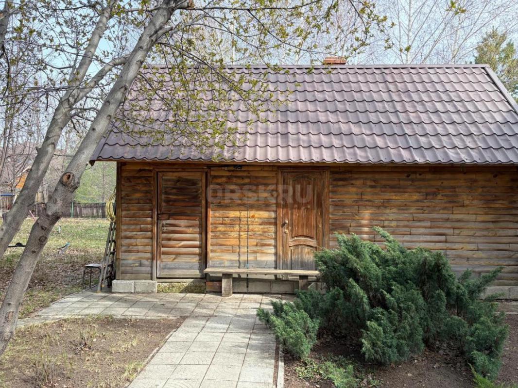 Продам 2-х этажный дом площадью 122 кв. - Орск