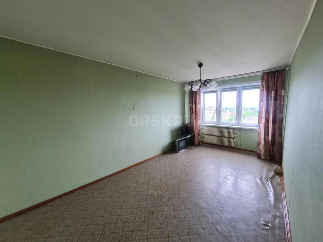 Продам 3-ю квартиру улучшенной планировки по адресу ул. - Орск