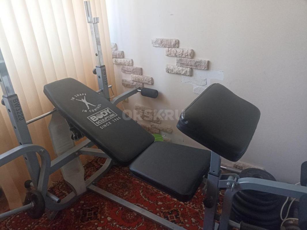 Продам стойку, в комплекте штанга 100 кг, прямой гриф, с композитными дисками. - Новотроицк