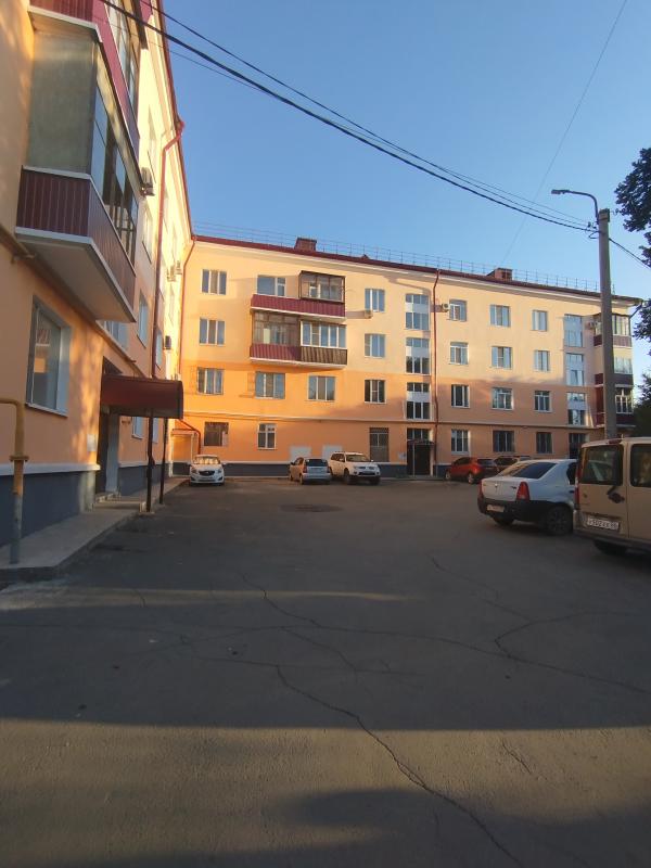 Внимание в продаже большая 1 комнатная квартира старого типа. - Новотроицк