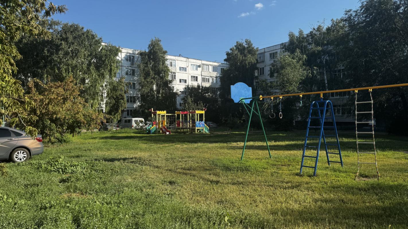 Продается просторная 2-комнатная квартира в топовом районе пo адресу: Волгоградская, 40/2 &mdash - Оренбург