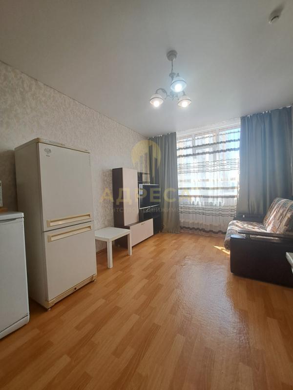 Продаётся однокомнатная квартира, распашонка 34 кв. - Оренбург