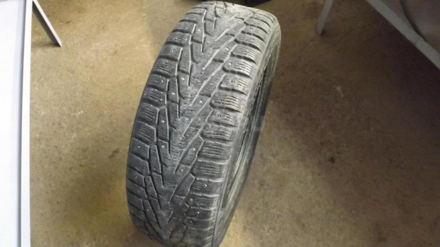 Продам автошину б/у  1шт Нокия 235/65R17  зимняя, без грыж, порезов, грибков, жгутов и заплат. - Орск