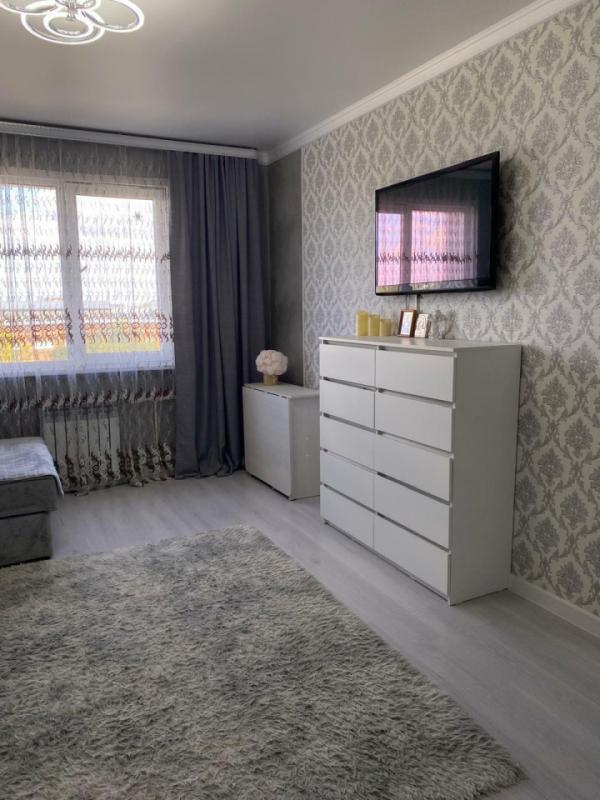 Продаётся просторная четырёхкомнатная квартира площадью 71.1 квадратных метров на седьмом этаже деся - Оренбург