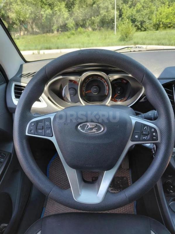Lada (BAЗ) Vestа I 2019 года — это универсальный автомобиль, который сочетает в себе практичность и - Орск