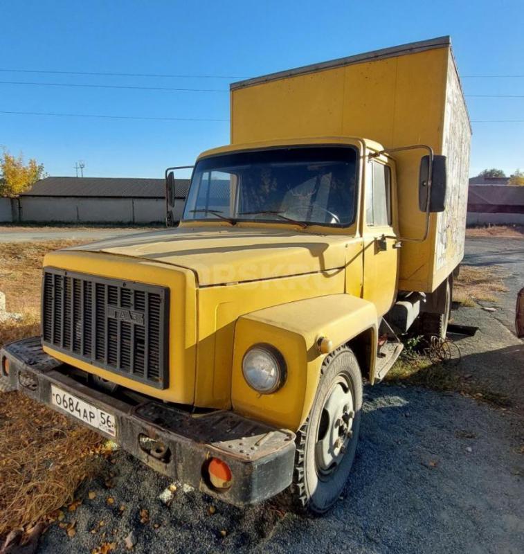 Продам ГАЗОН с изотермическим фургоном  ГАЗ-47412. 2001 года выпуска, бензин. - Орск