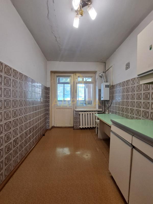 Продаётся тёплая просторная 3-комнатная квартира общей площадью 60 кв. - Оренбург