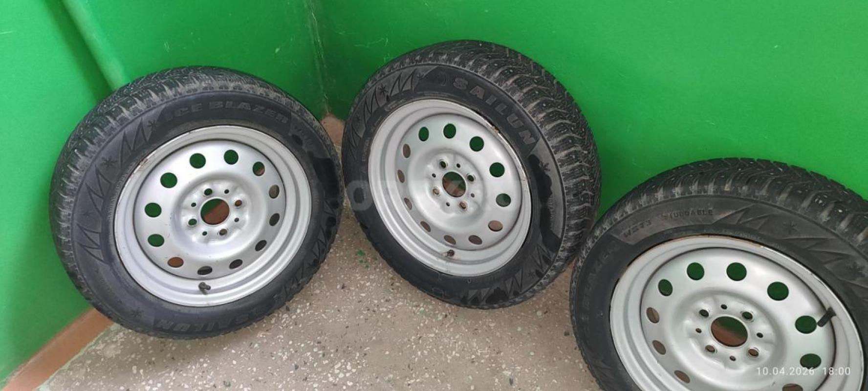 2 колёса 175/65 с дисками R14, зима без шипов. - Орск