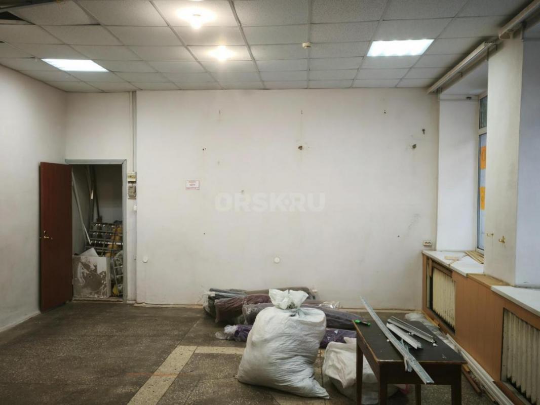Сдам часть помещения площадью 45 кв. - Орск