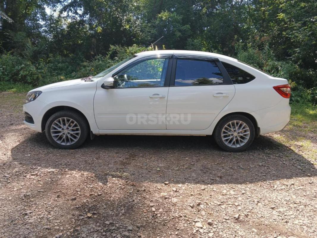 Продам стильный лифтбек Лада Гранта в отличном состоянии. 
1 ХОЗЯИН
1 Регистрация в  ГИБДД
 Завод - Медногорск