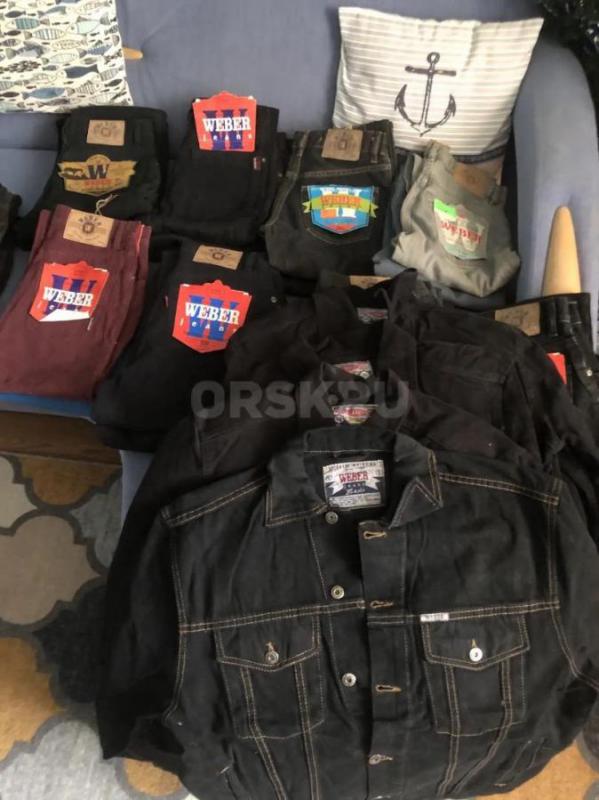 В связи с закрытием отдела продам джинсы,куртки, юбки,платья - Орск