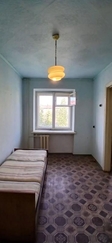 Продаётся трёхкомнатная квартира в востребованном районе города с красивым видом на Советскую , г. - Новотроицк