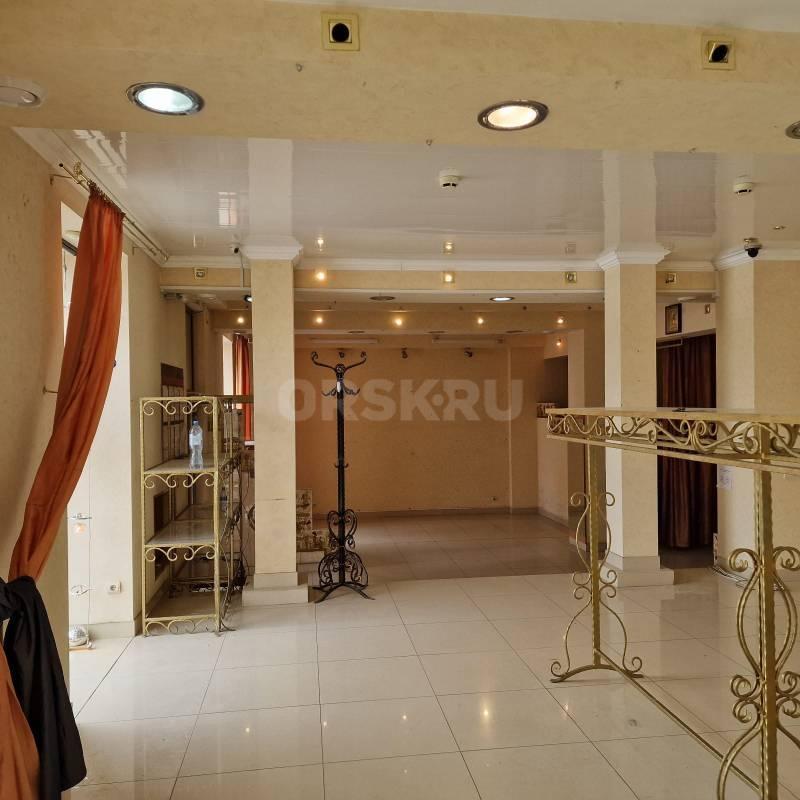Сдаётся коммерческое помещение 120 м² на перекрёстке Станиславского / Краматорской — готово к заезду - Орск