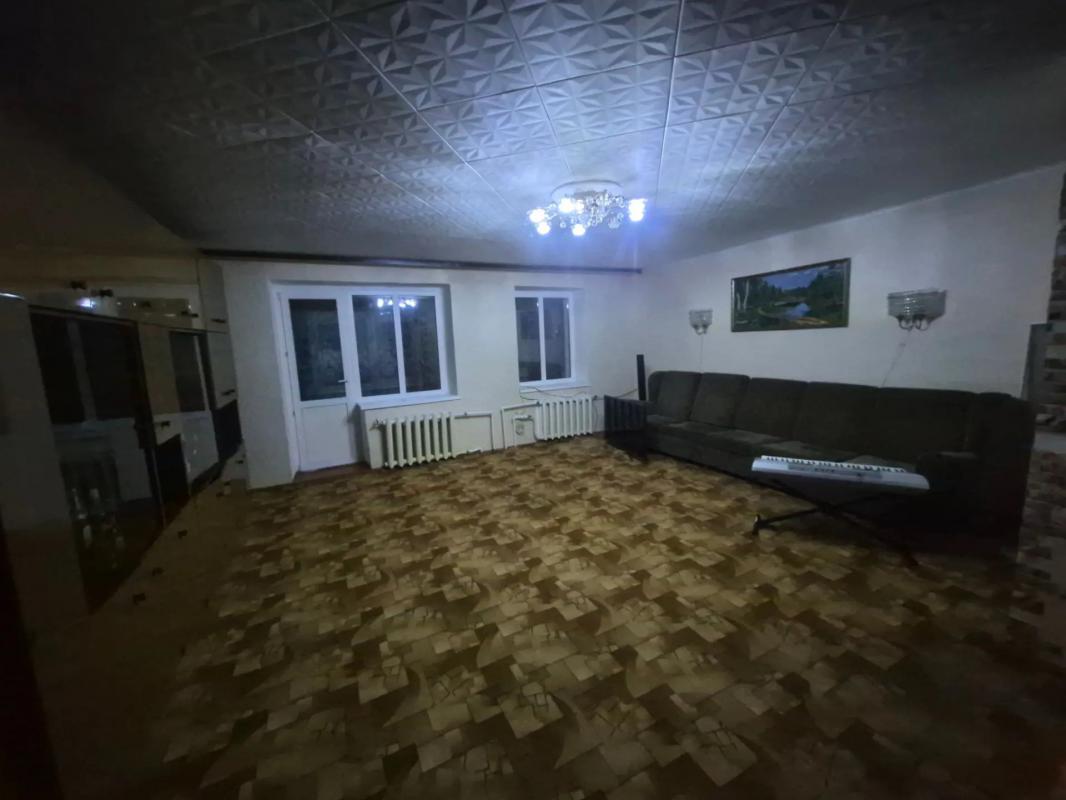 Продается большая квартира в тихом, спокойном месте за городом. - Новотроицк