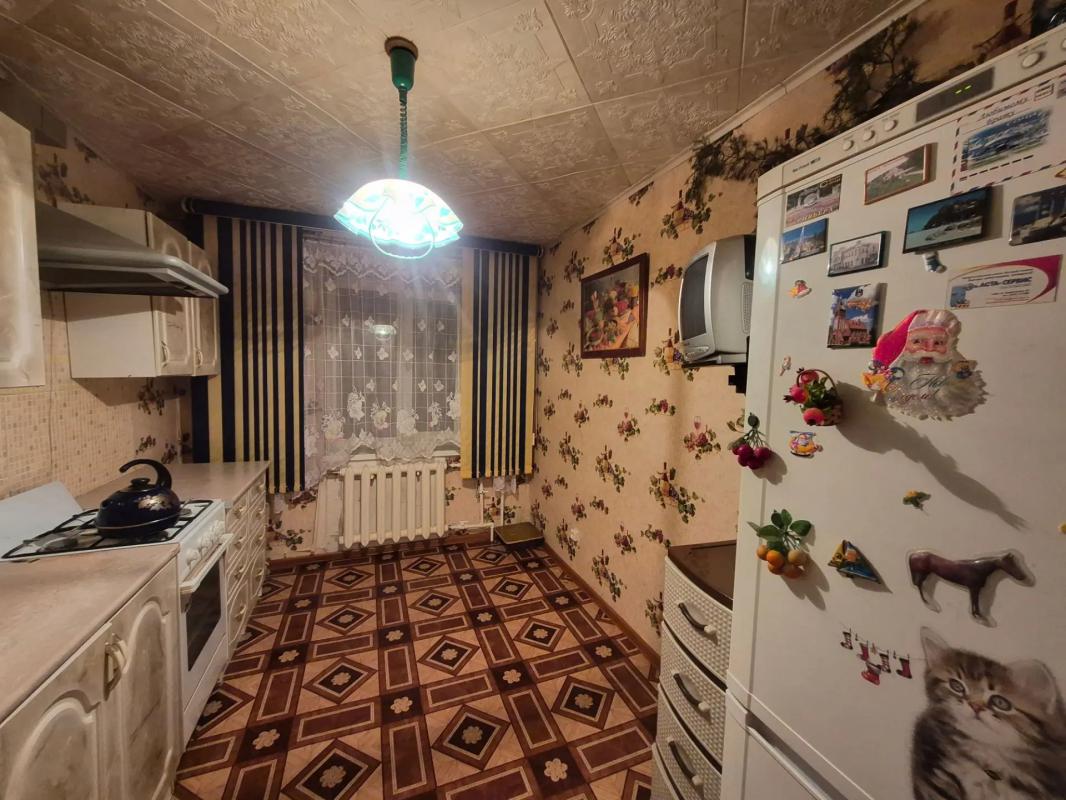 Продается большая квартира в тихом, спокойном месте за городом. - Новотроицк