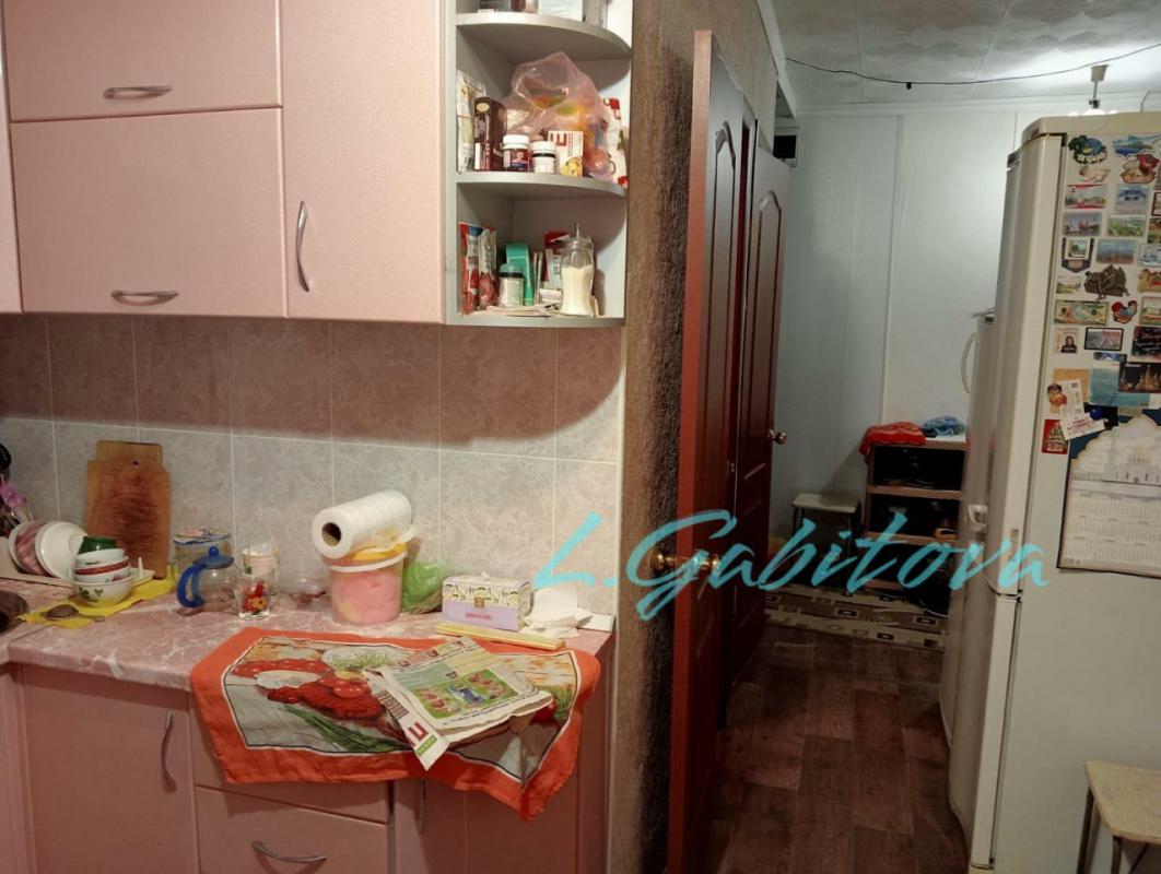 Продается 3-комнатная, расположенная на 9 этаже 9-этажного кирпичного дома в востребованном районе г - Орск