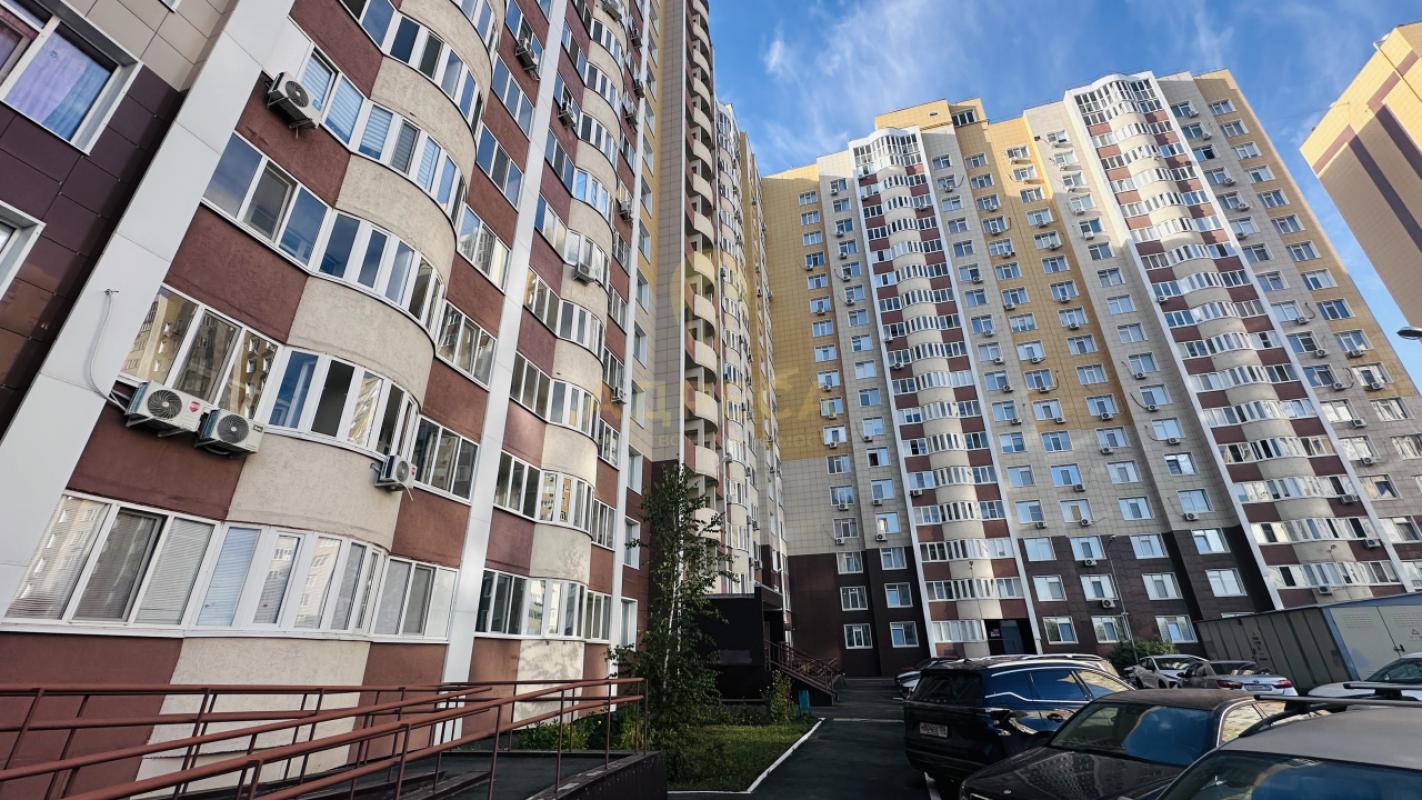 Продается Евродвушка, планировка "распашонка". - Оренбург