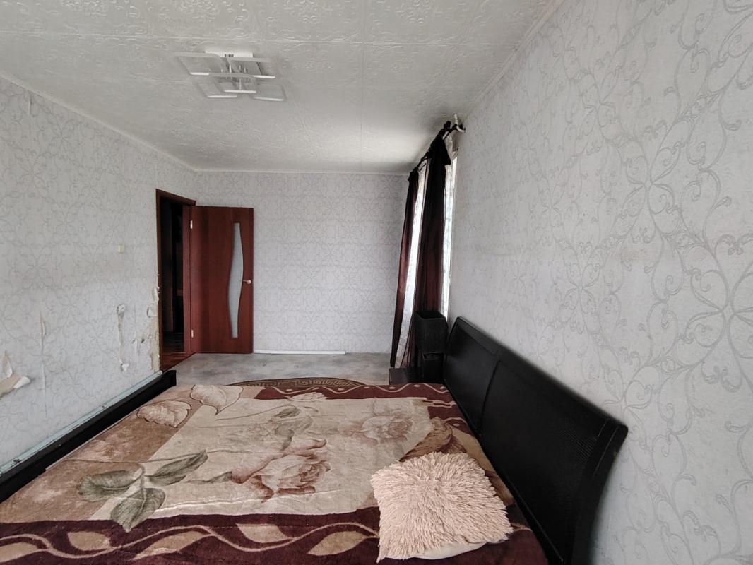 Продаётся уютная трёхкомнатная квартира площадью 61.5 квадратных метров, расположенная на втором эта - Орск