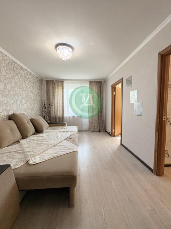 Продам 4-х комнатную квартиру по адресу: Комарова дом 16, район 240-й квартал, общей площадью 60,8 к - Орск