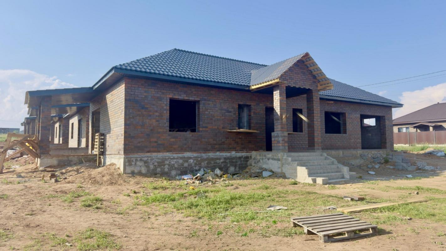 🏡 Нoвый киpпичный дом c гаражем (120 м&sup2;) в прoдаже! - Соловьевка