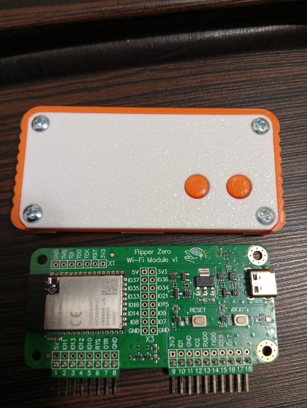 ПРОДАМ: 
Устройство FLIPPER  ZERO  (MODEL  FLP-Z-W-R04(01)  с внешними радиомодулями (6 шт.). - Новотроицк