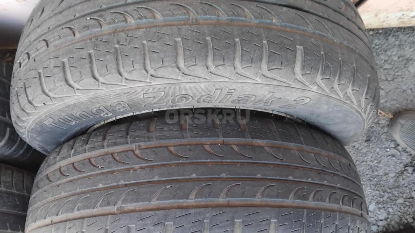Продам летнюю резину на отличных реновских родных дисках, 4×100, два болона Амтел, докатать сезон,дв - Орск