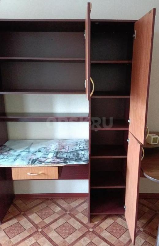 Продам шкаф со столом. - Орск