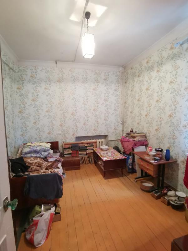 Продам трехкомнатную квартиру старого типа в центре города, пр. - Орск