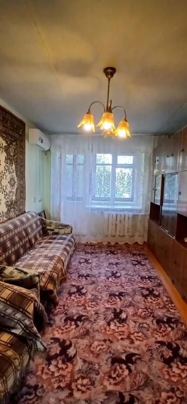 Предлагаем вашему вниманию  уютную квартиру на привлекательном этаже по адекватной цене ☝️☝️☝️
• г. - Новотроицк