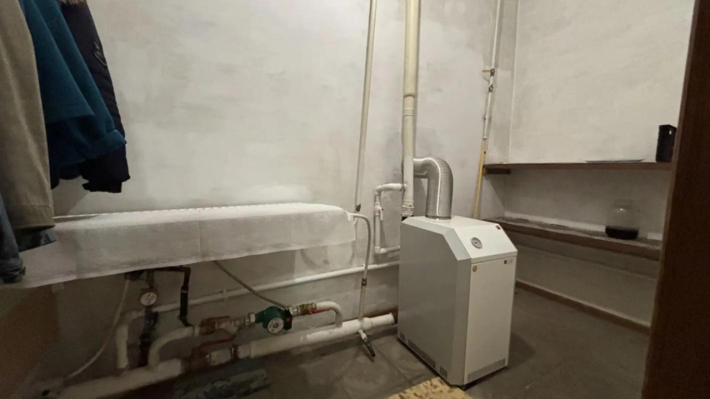 Краснохолм &mdash; село в Оренбургской области, входит в городской округ город Оренбург. - Краснохолм
