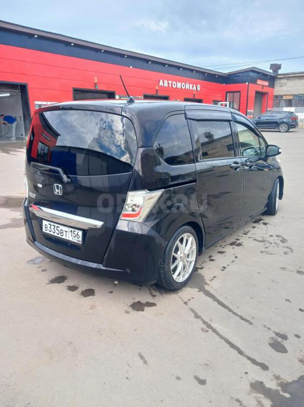 Продам HONDA FREED 2012 ... 6 мест... салон трансформер, состояние идеальное. - Гай