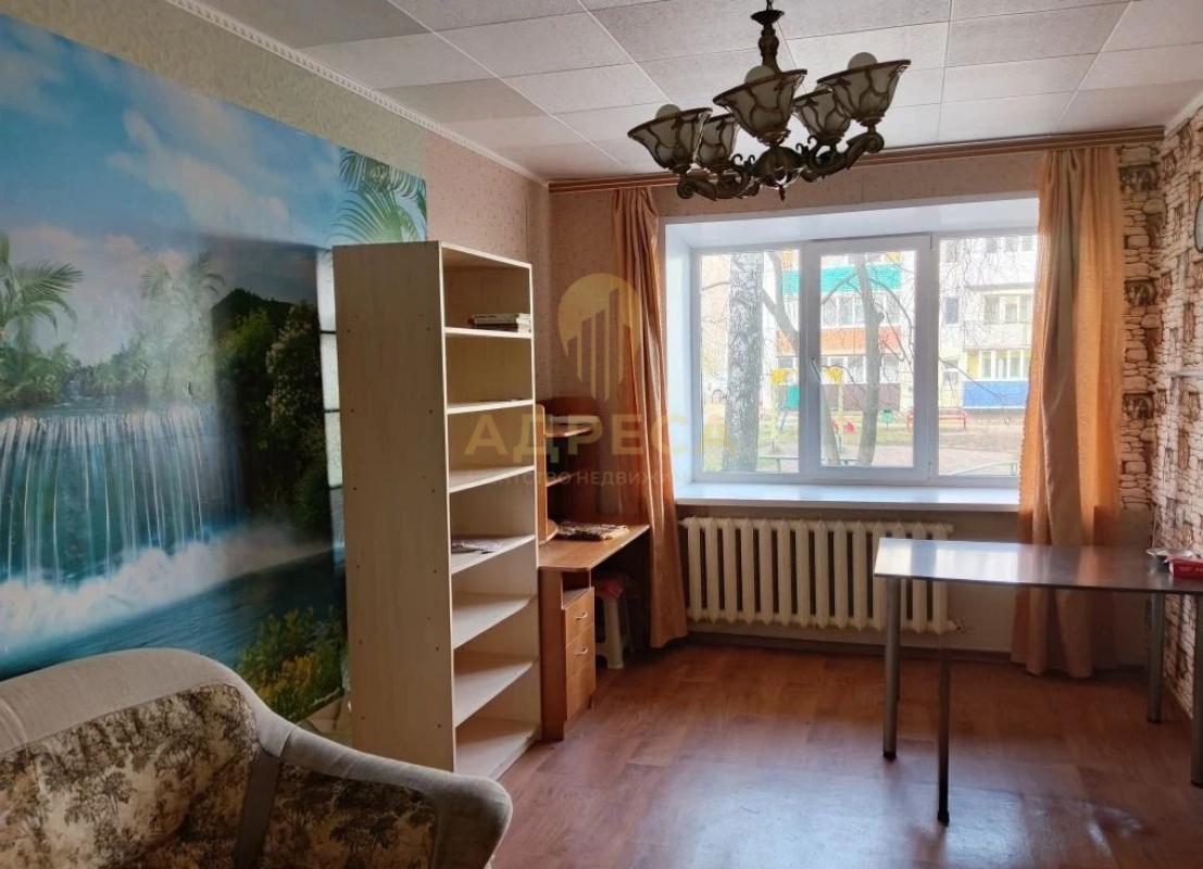 Продается 3 комнатная квартира по адресу Комарова 11, на 1 этаже пятиэтажного дома. - Благовещенск