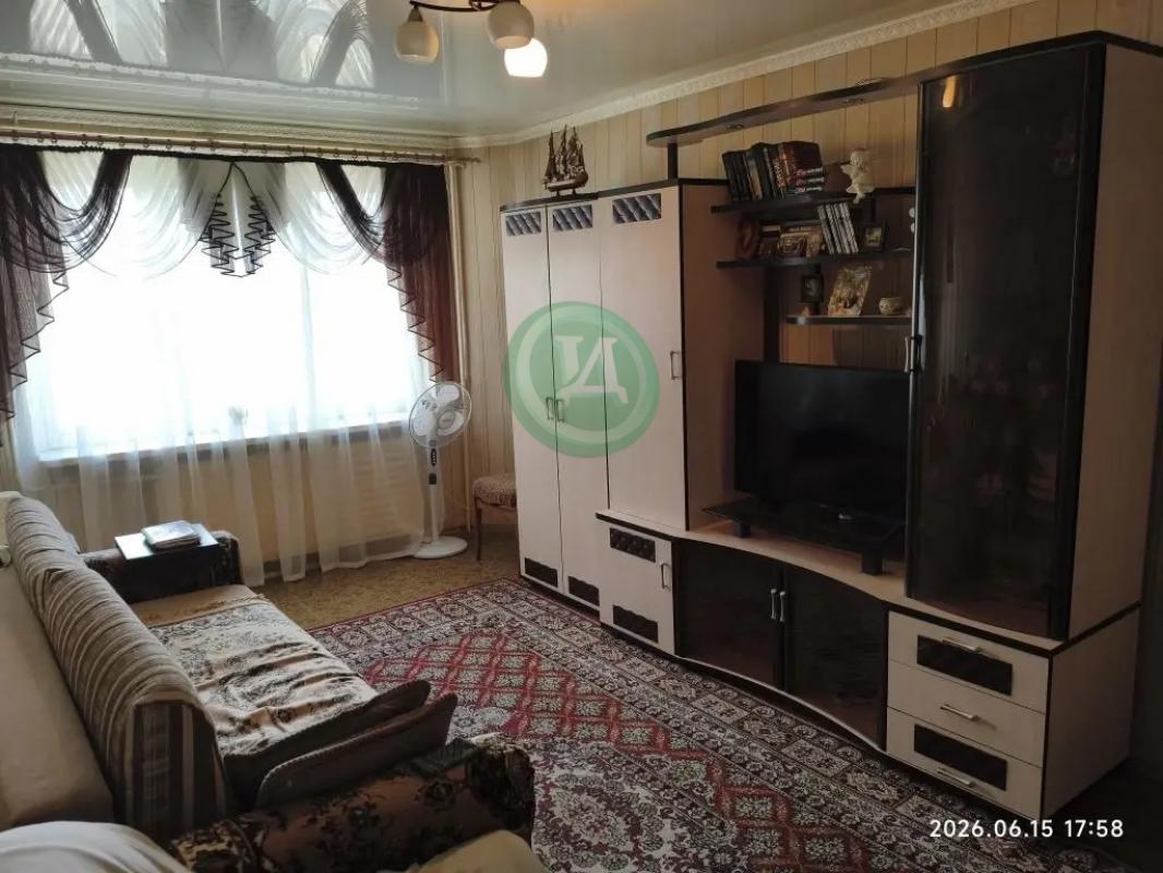 Продам 3-х комнатную квартиру улучшенной планировки по ул. - Орск