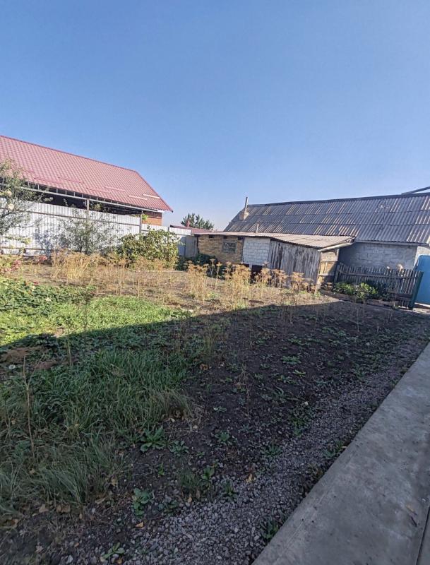 Продам дом по улице Мира, рядом с церковью. - Новотроицк