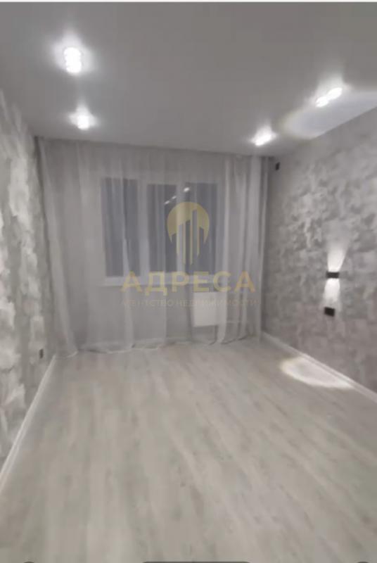 В продаже квартира как евро 3-ка, кухня-гостиная 17 кв м, 2 спальни, отдельно сан узел, отдельно гар - Оренбург