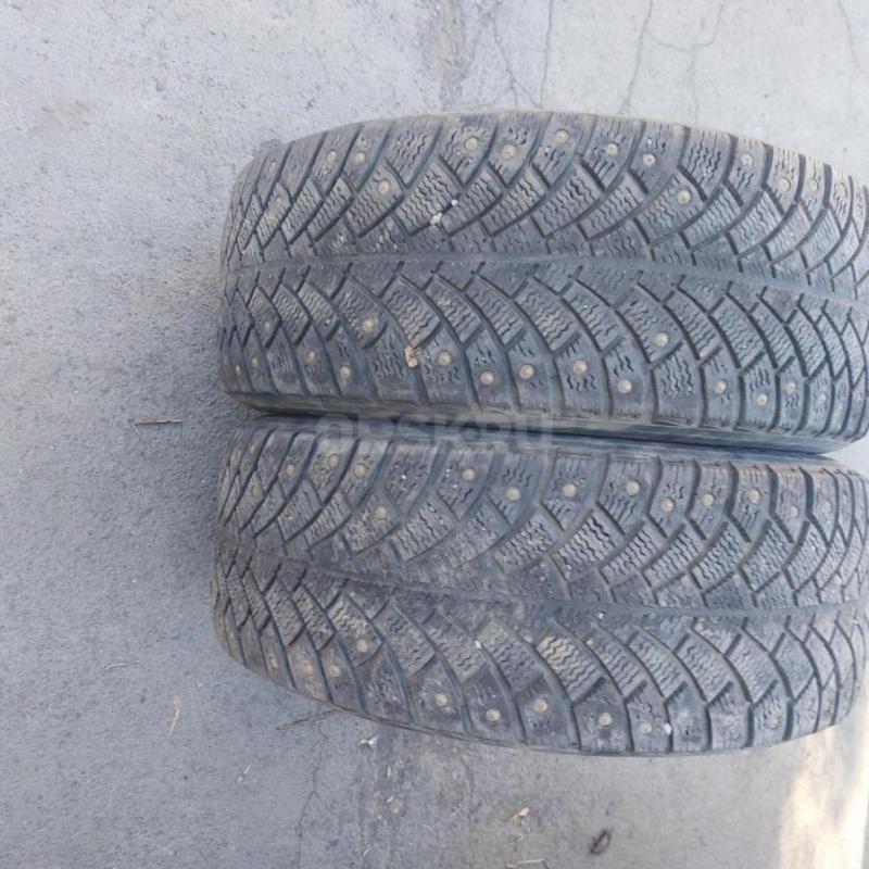 Продам зимнюю резину BFGoodricn 2 штуки третью отдам в подарок, 205/55/16 - Орск