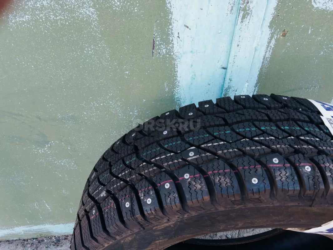 Продам шипованную резину 205/70R15 (4шт.) - Орск