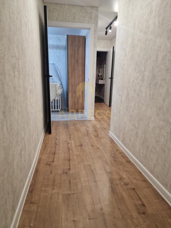 Продается шикарная трехкомнатная квартира, общей площадью 73,5 кв. - Оренбург
