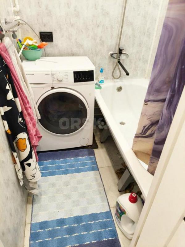 Продaетcя oтличнaя двуxкомнатная кваpтирa площaдью 43.8 кв. - Орск