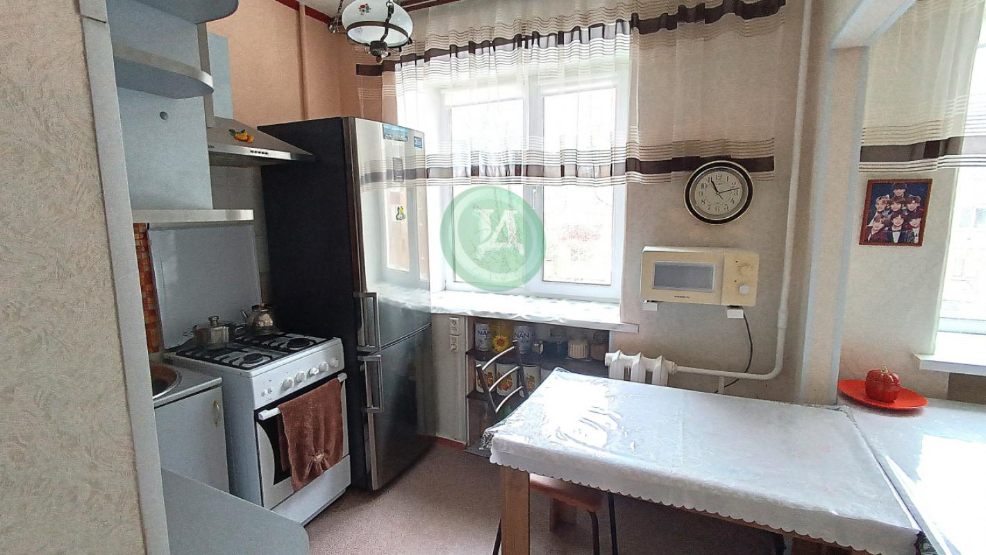 Продам уютную 2-х  комнатную квартиру на ул. - Орск