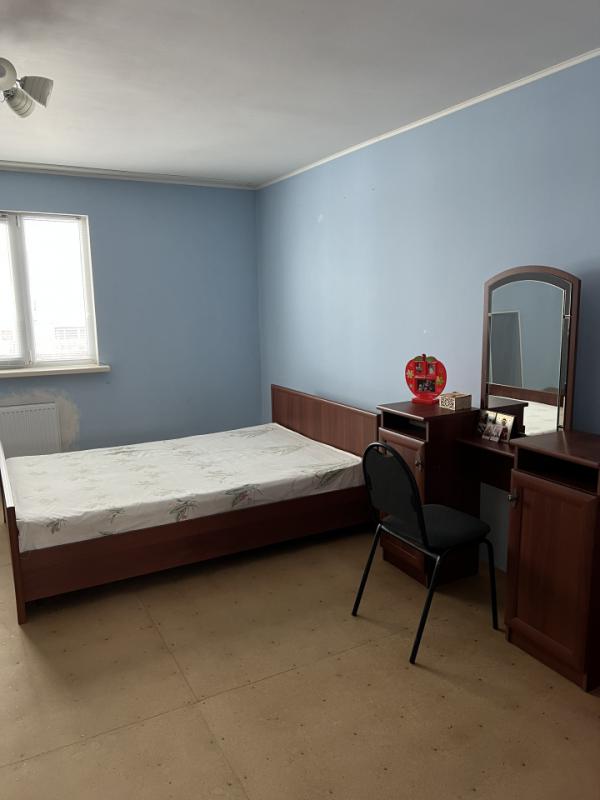 Срочно продается отличный, просторный, добротный, деревянный дом в черте города, в районе налоговой. - Оренбург