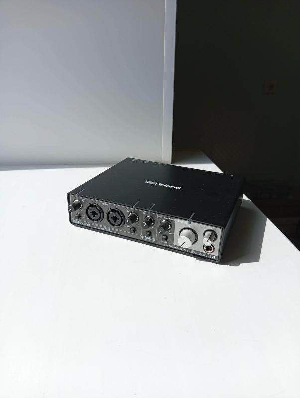 ПРОДАМ :
Аудио интерфейс AUDIO INTERFACE  Roland Rubix24. - Новотроицк