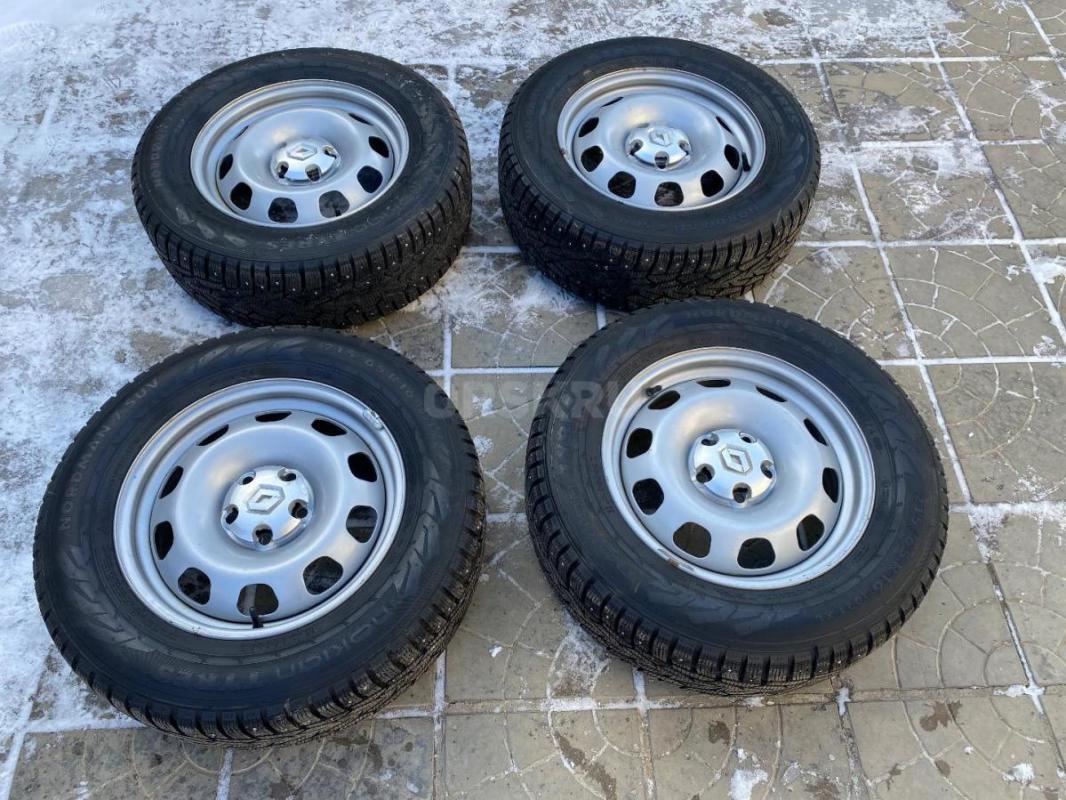 Продам на Дастер комплект зимних колес Nokian Tyres Nordman 7 SUV 215/65 R16. - Орск