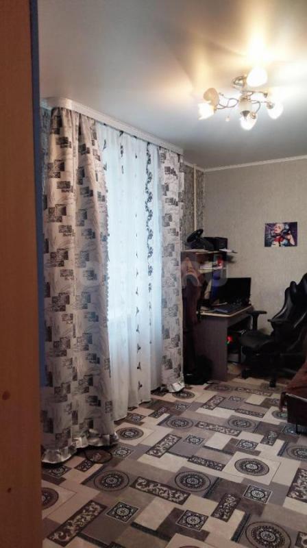 Продается просторная двухкомнатная квартира в  городе Новотроицк ( ул. - Новотроицк