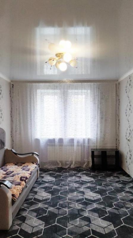 Продается просторная двухкомнатная квартира в  городе Новотроицк ( ул. - Новотроицк