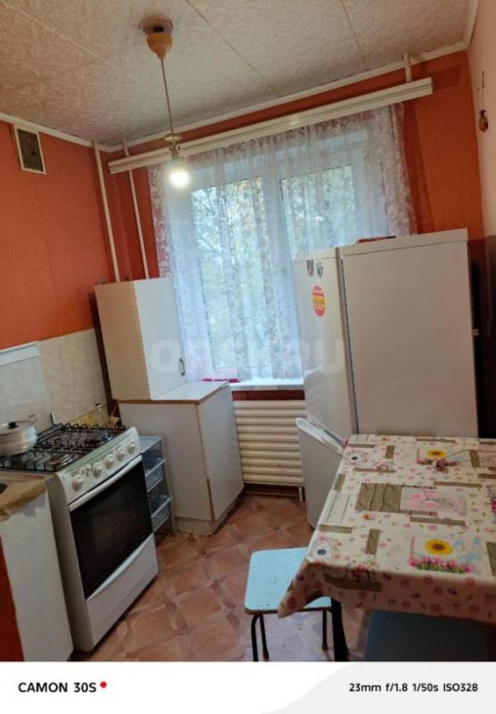 На длительный срок сдам 1-комнатную квартиру в центре города. ул. - Орск