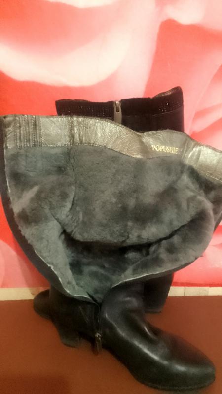 Продам женские зимние сапоги,  натуральная кожа, подклад натуральный мех, в отличном состоянии. 1-2 - Не указан